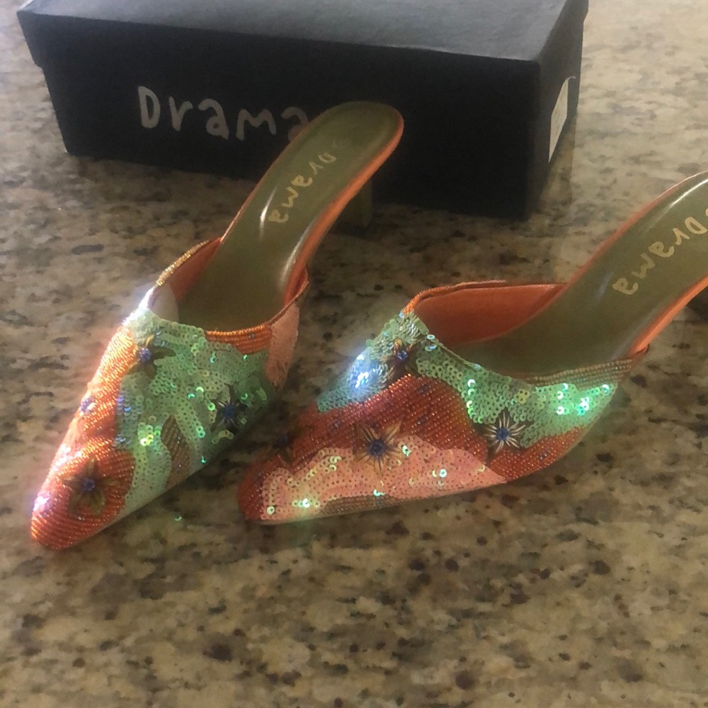 Drama Sequin pumps